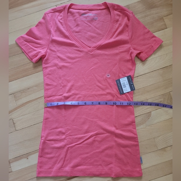 NWT Eddie Bauer V-Neck T-Shirt - Picture 4 of 4